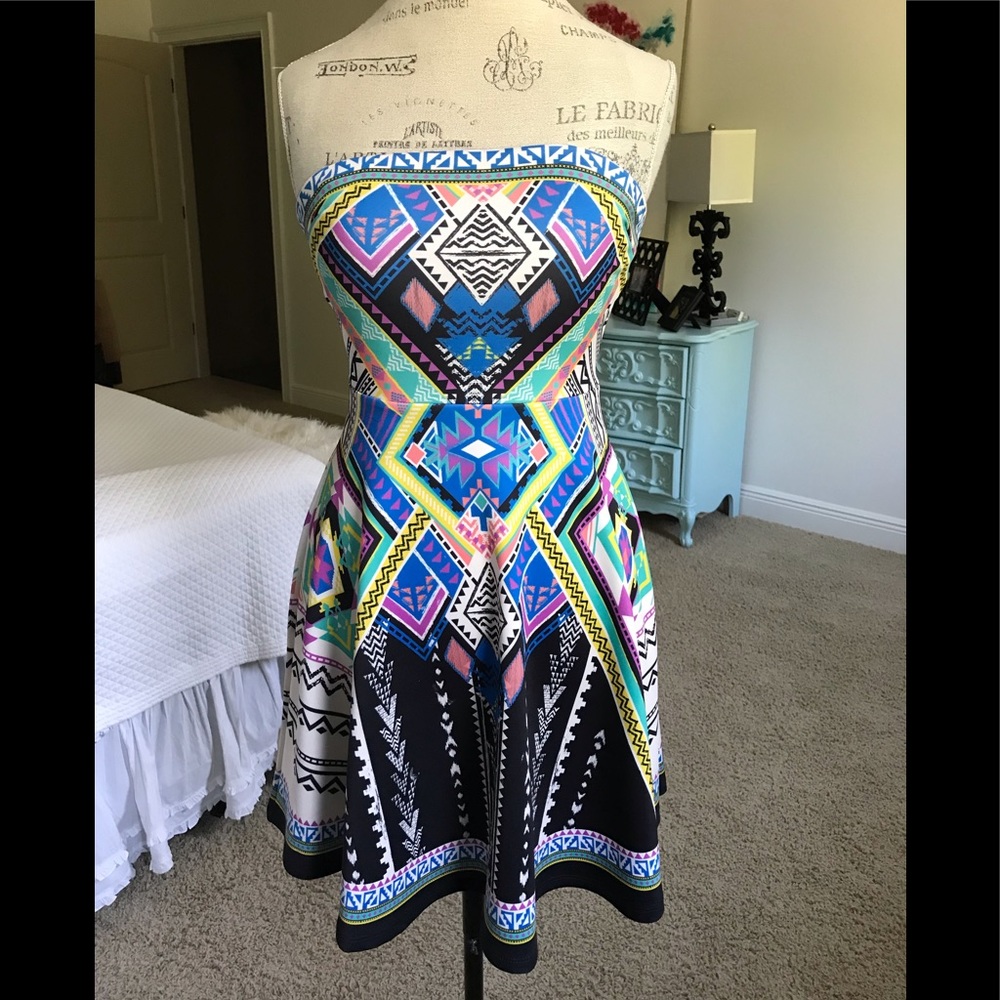 Flying Tomato Strapless Geometric Print Dress